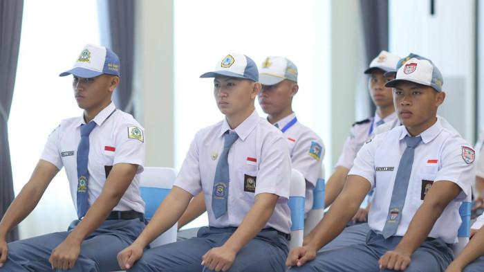 Mereka terdiri dari 30 putra dan 30 putri yang sebelumnya telah melewati serangkaian seleksi ketat