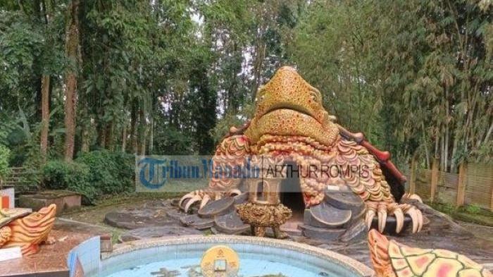 OBJEK: Kelenteng Ban Hin Kiong, Big Buddha dan Vihara Buddhayana, di Manado Sulawesi Utara. Objek wisata oriental.