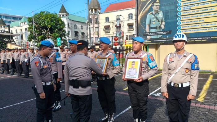 PEMECATAN - Polresta Manado melaksanakan Upacara Pemberhentian Tidak Dengan Hormat (PTDH) terhadap tiga personel yang terbukti melakukan pelanggaran disiplin dan/atau kode etik profesi Polri.