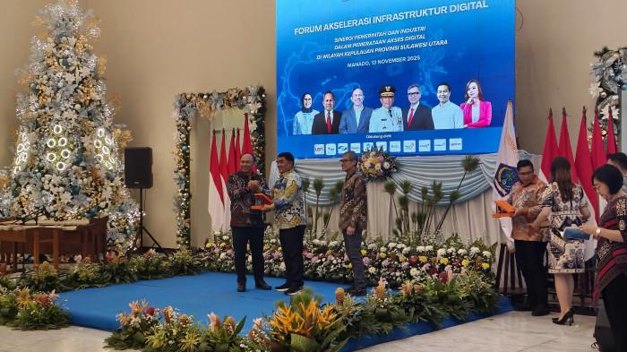 PEMERATAAN - Gubernur Sulawesi Utara (Sulut), Yulius Selvanus.-OP99-