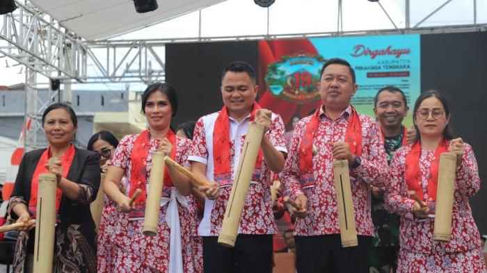 PEMKAB MITRA - Bupati Minahasa Tenggara (Mitra) Ronald Kandoli resmi IIIO90-