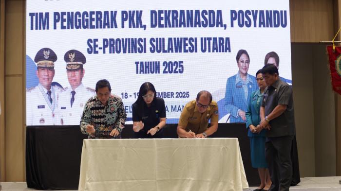 RAPAT KERJA -Tim Penggerak PKK, Dekranasda, dan Posyandu se-Provinsi Sulawesi Utara yang digelar di Hotel Luwansa Manado, telah dibuka oleh Gubernur Sulawesi Utara (Sulut) Yulius Selvanus Komaling (YSK), pada Selasa (18/10/ 2025).
