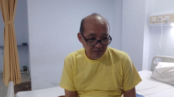 KORBAN KEBAKARAN - Salah satu korban kebakaran Panti Werdha Damai, Paulus Kaonang. Hingga kini ia masih dirawat di RSUD Manado.