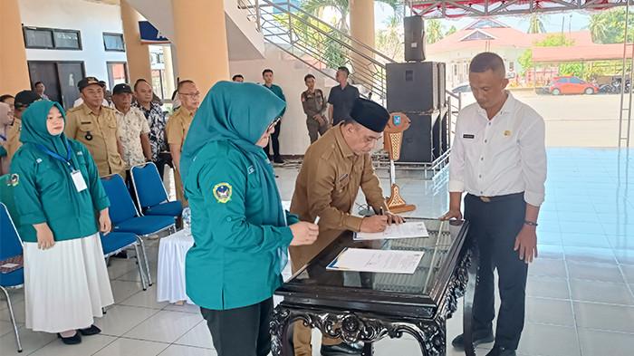 Pelepasan mahasiswa KKN di Bolmong. Foto