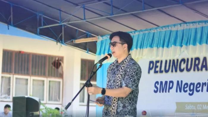 Peluncuran website resmi SMP Negeri 1 Tahuna oleh Bupati Kepulauan Sangihe