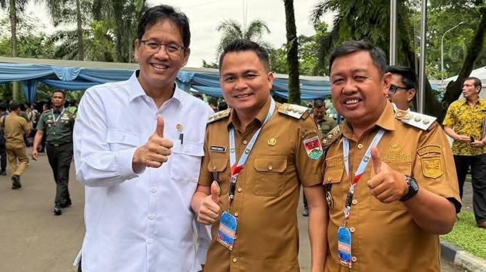 Potret Ronald Kandoli bersama Menteri Keuangan RI Purbaya