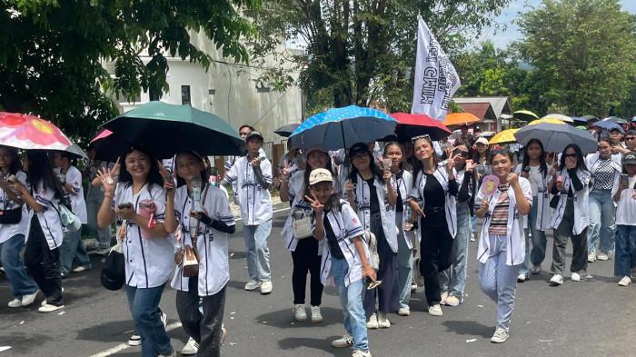 SELEBRASI REMAJA - Puluhan remaja GMIM dari tujuh kabupaten kota di Sulut mengikuti ibadah agung dan selebrasi paskah.
