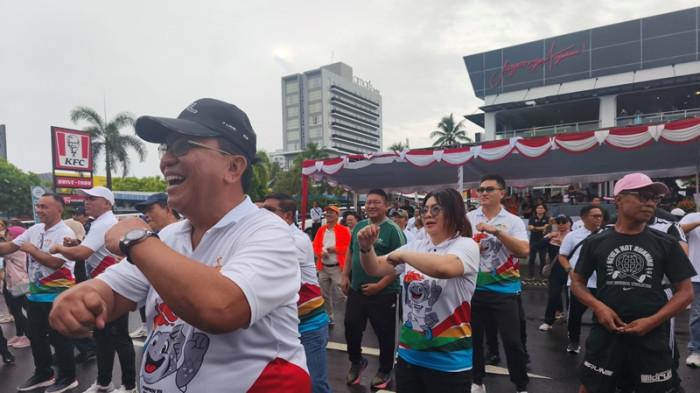 PORPROV - Gubernur Sulawesi Utara Yulius Selvanus Komaling (YSK) hadiri launching logo dan maskot Pekan Olahraga Provinsi (PORPROV) ke-12 Sulut yang digelar di Kawasan Megamas, Manado, Sabtu 23 Agustus 2025. Begini harapannya.