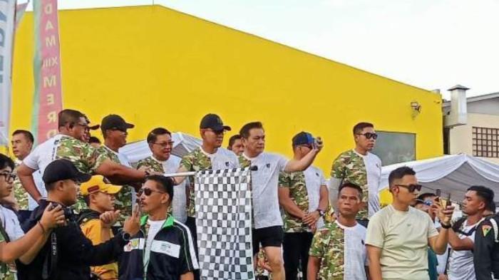 SEMARAK - Pemerintah Provinsi Sulawesi Utara turut ambil bagian dalam kegiatan tersebut. Gubernur Sulut Mayjen TNI (Purn) Yulius Selvanus Komaling, SE diwakili oleh Asisten I Setdaprov Sulut, Dr. Denny Mangala, M.Si, yang hadir bersama Kepala Badan Kesbangpol Daerah Sulut, Johnny Alexander Suak, SE, M.Si.