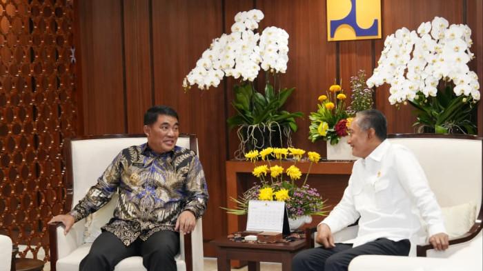 Gubernur Sulawesi Utara Yulius Selvanus Komaling Bahas Pembangunan Daerah Bersama Menteri PUPR - Tribunmanado.co.id