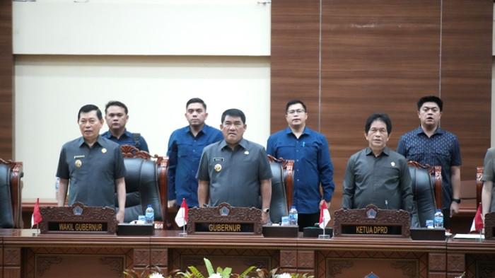 SINERGI: Gubernur Sulawesi Utara, Yulius Selvanus Komaling hhgjghj