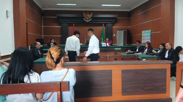 Sidang lanjutan kasus pembunuhan Alberto Benedict Joel Tanos dengan agenda pembacaan
