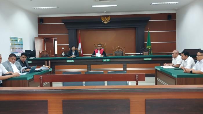 SIDANG - Sidang pra-peradilan terkait dugaan kasus pencemaran lingkungan oleh itCenter digelar di Pengadilan Negeri Manado, Jalan Adipura Raya, Kima Atas, Mapanget, Manado, Sulawesi Utara, Senin (25/5/2026). Dalam sidang tersebut, itCenter menggugat Kasat Reskrim Polresta Manado atas penetapan tersangka prinsipal itCenter, Victor Johan Lasut, yang diduga cacat prosedur.