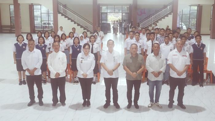 ANTI NARKOBA - Kegiatan Sosialisasi Pencegahan Penyalahgunaan Narkotika yang dilaksanakan di Syalom Convention Center Tomohon, Rabu (15/10/2025). Kegiatan tersebut dihadiri langsung oleh Wali Kota Tomohon Caroll J. A. Senduk bersama Wakil Wali Kota Sendy G. A. Rumajar.