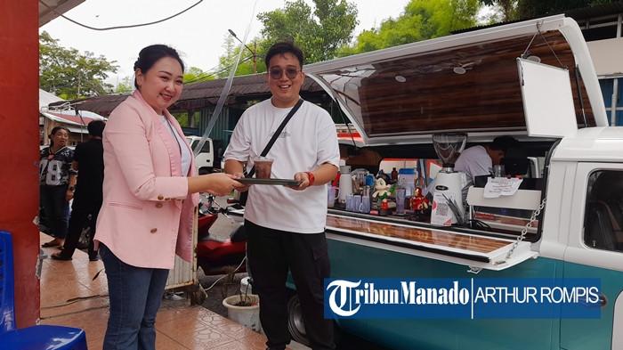 UMKM - Suasana di kedai UMKM Ree Cup yang terletak di seputaran kantor Disdukcapil Manado, Sulawesi Utara, Jumat 24 Oktober 2025.