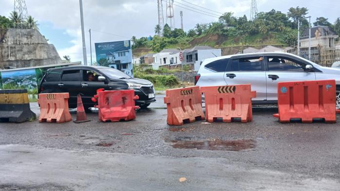 Sulawesi Utara, Senin (6/4/2026). Warga sekitar hingga pengendara mengeluh.
