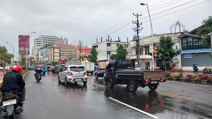Sulawesi Utara, padat merayap pada Minggu (15/3/2026) sore. Hal itu