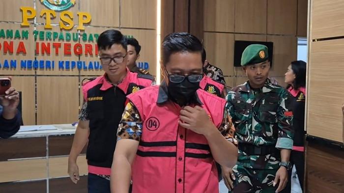 TAHANAN KEJARI - Kepala Dinas PUTR Talaud inisial JM ditahan Kejari Talaud atas kasus dugaan korupsi pengadaan dan jasa konsultasi tahun anggaran 2024.