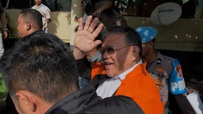 BEBAS BERSYARAT - Hein Arina saat berada di Polda Sulut beberapa waktu lalu. Terdakwa kasus dana hibah GMIM Hein Arina bisa bebas bersyarat.
