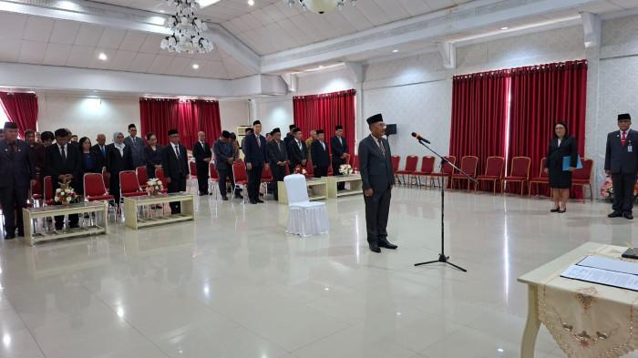 Thungari resmi melantik Johanis Pilat sebagai Penjabat Sekretaris Daerah