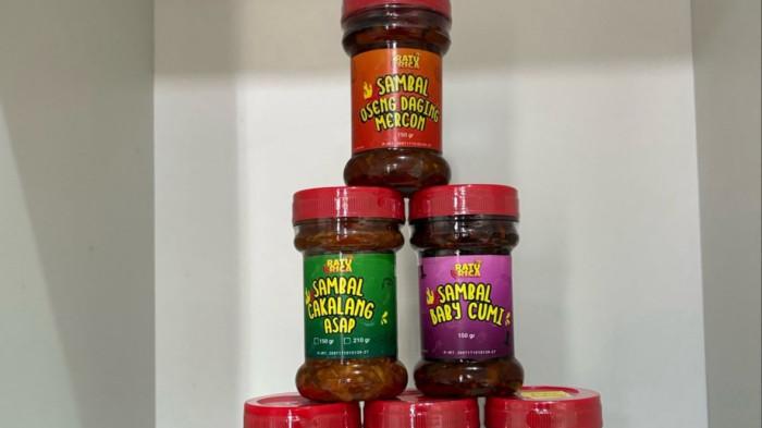 UMKM - Produk-produk UMKM Ratu Rica di Manado, Sulawesi Utara.