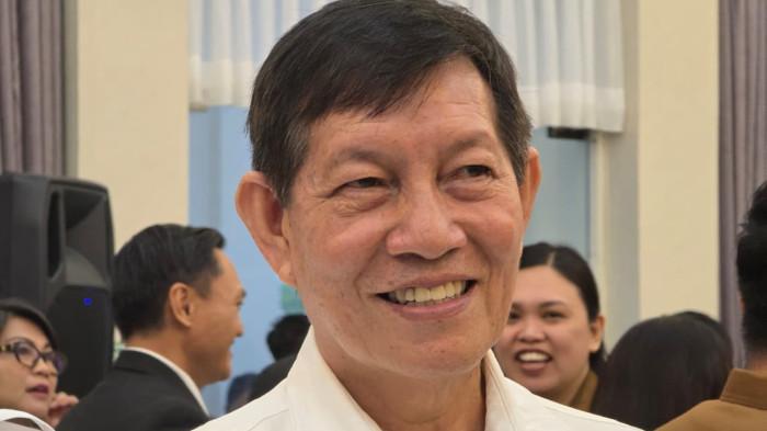 BSG - Vicky Lumentut dikabarkan akan mengisi salah satu posisi komisaris di Bank SulutGo (BSG). Informasi tersebut berhembus kencang seiring pelaksanaan Rapat Umum Pemegang Saham (RUPS) Bank SulutGo yang sementara berlangsung di Kantor Pusat BSG, Jalan Pierre Tendean Nomor 100, Kota Manado, Sulawesi Utara (Sulut), Selasa (10/2/2026).