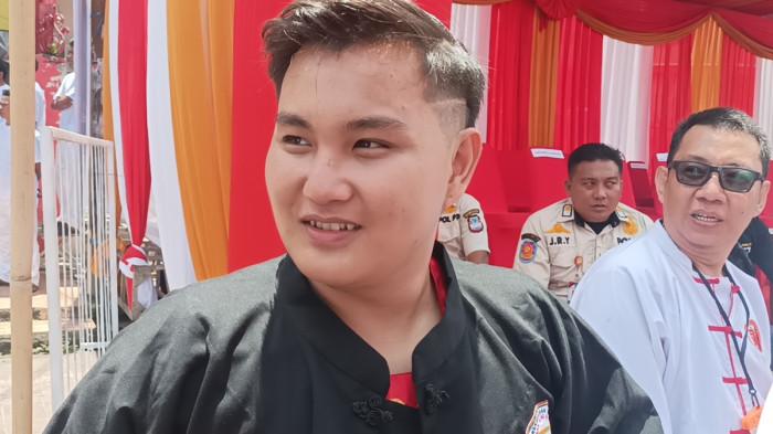 Vincent Tang Sin termuda kelenteng Ban Hing Kiong