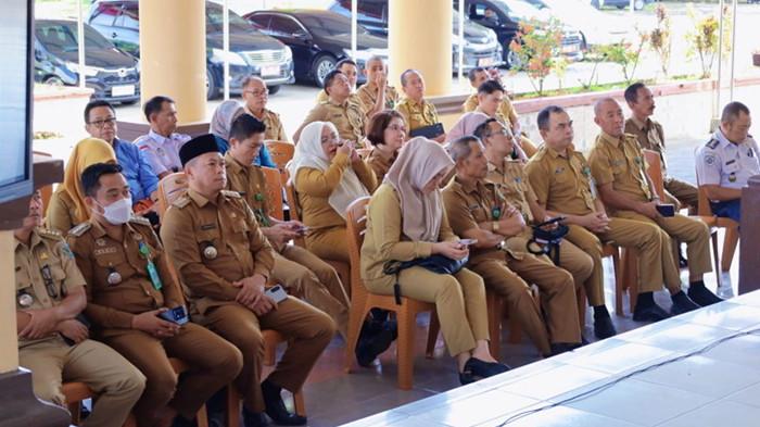 Wakil Bupati Dony Lumenta saat menyampaikan sambutan dalam forum penyusunan RKPD tahun 2027. Foto 2