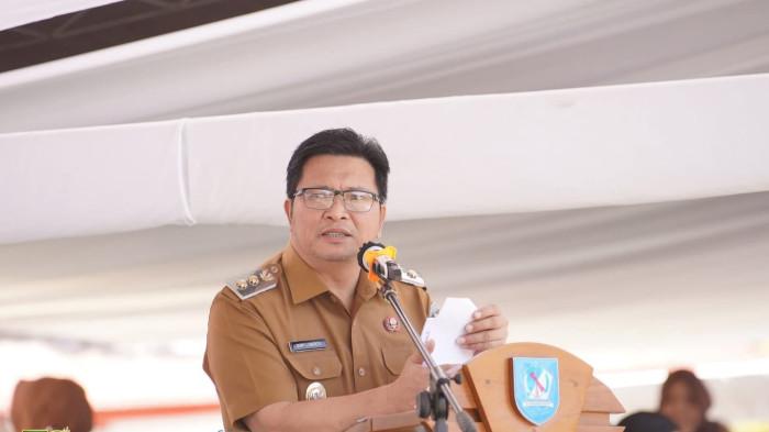 Wakil Bupati (Wabup) Bolaang Mongondow (Bolmong), Dony Lumenta buka festival literasi. Foto 2