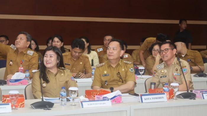 Wali Kota Tomohon, Caroll J. A. Senduk, menghadiri High Level Meeting