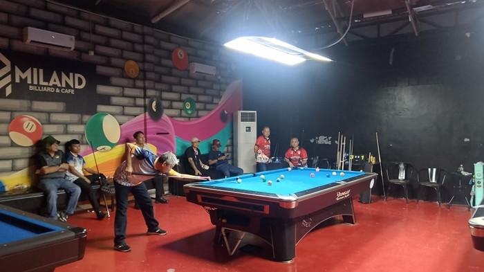 BILLIARD - Perlombaan cabor billiar Porprov Sulut 2025 antara Kabupaten Sangihe vs Kota Manado. Tim cabor biliard Sangihe raih medali perdana jelang pembukaan ajang.
