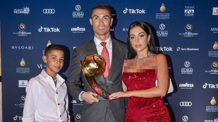 3 Kisah Paling Menyedihkan dalam Kehidupan Cristiano Ronaldo, Kepergian Sang Ayah hingga Mengemis