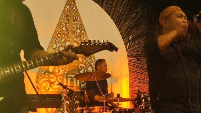 Sachrul Mamonto Hibur Ribuan Masyarakat di Malam ke-4 Java Culture Festival Volume II Boltim