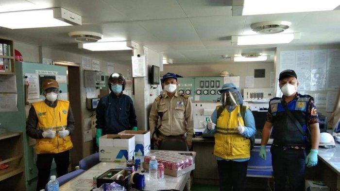 Cegah Covid-19, Dishub Minsel Awasi Dua Kapal di Pelabuhan Amurang