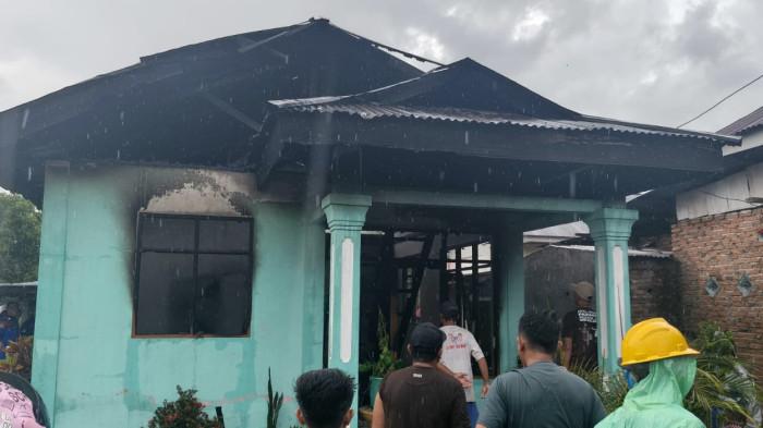 ebakaran rumah terjadi di Desa Kopandakan II, Kecamatan Lolayan, Bolaang Mongondow,  sdh