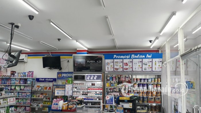 BREAKING NEWS - Karyawan Indomaret Bahu Nyaris Kena Tikam Saat Jaga Toko