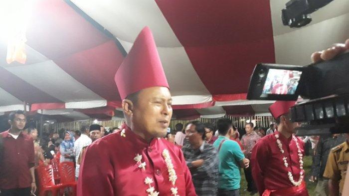 Herson Mayulu Janjikan Bangun Pelabuhan di Desa Dumagin