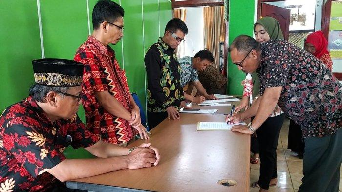 Kepala Madrasah Kemenag se-Bolmong Tandatangani Pakta Integritas