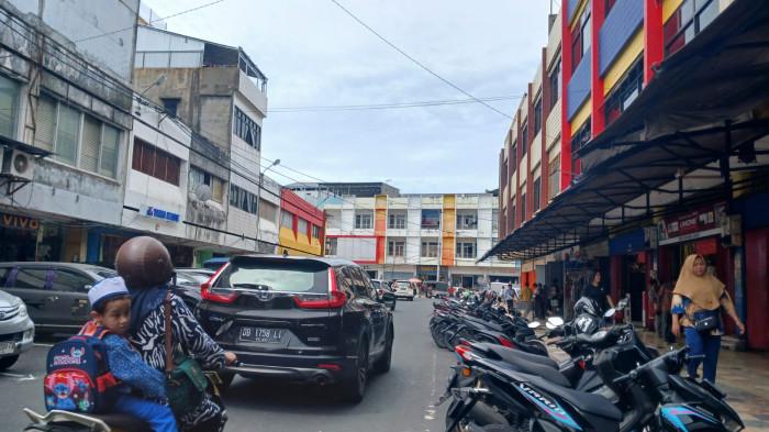 pasar 45 manado kamis 4 es 2025