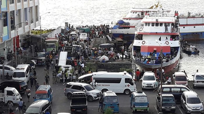 Pantas Kendaraan yang Masuk Pelabuhan Manado Sulut Tidak Bisa Lagi Bayar Tunai, Ternyata karena ini