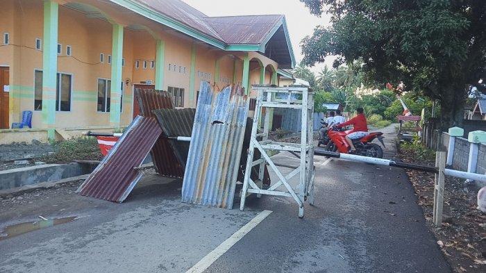 BREAKING NEWS: Warga Lolak Tutup Pantai, Antisipasi Covid-19