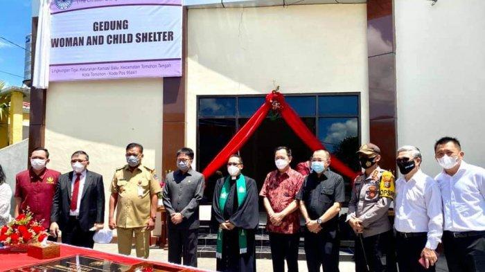 Gubernur Olly Dondokambey Resmikan Gedung S2 dan S3 Fakultas Teologi UKIT
