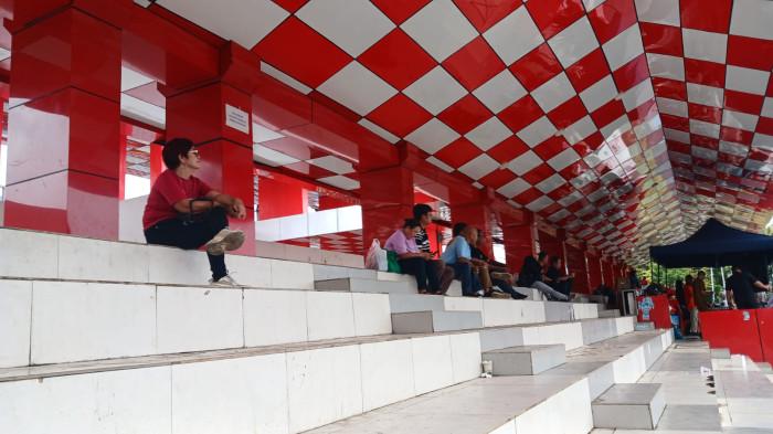 Warga Nikmati Serunya Pertandingan Porprov Sulawesi Utara 2025 di Manado