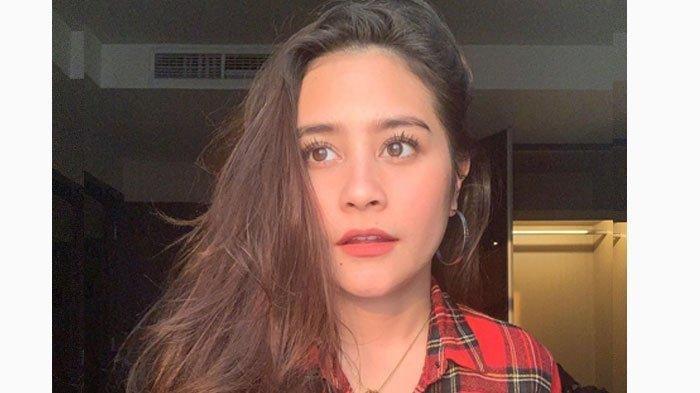 Sosok Pria Diduga Pacar Prilly Latuconsina Beredar, Potret Kompak Mereka Saat di Bali Tuai Sorotan