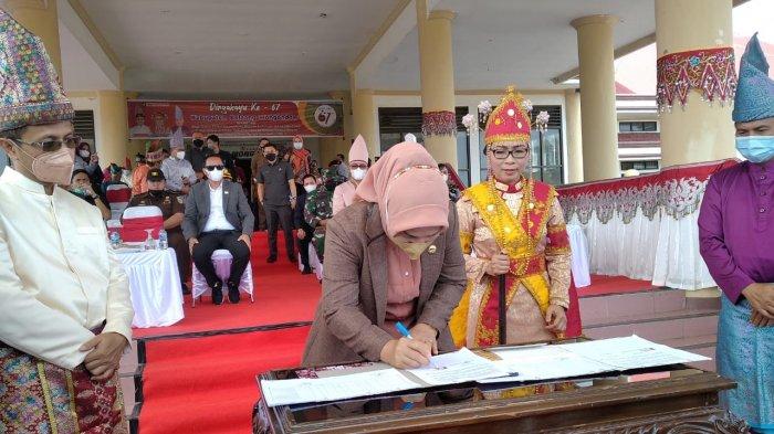Bolmong Serahkan Sejumlah Aset Kepada Kotamobagu