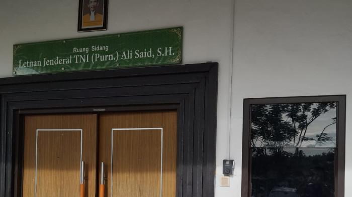 ruang sidang hatta ali pn manado