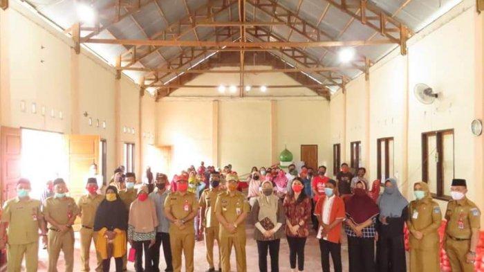 Salurkan Bantuan Sembako di Molibagu, Praseno Hadi Ingatkan Protokol Kesehatan