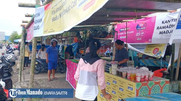PENJUAL TAKJIL - Warga mulai berdatangan ke kios takjil di Jalan Pierre Tendean, Wenang, Manado, Sulawesi Utara, Jumat (20/2/2026) siang. Kios takjil buka sejak pukul 11.00 Wita.