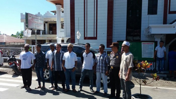 Indahnya Kerukunan, di Minahasa Tenggara Warga Muslim Jaga Ibadah Natal