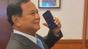 120324-Prabowo-telepon.jpg